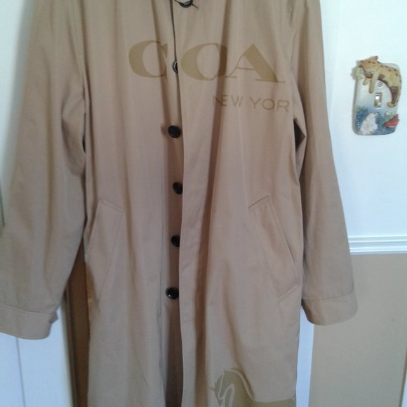 Coach  woman authentic trench  coat  size large  new never worn - Picture 8 of 9